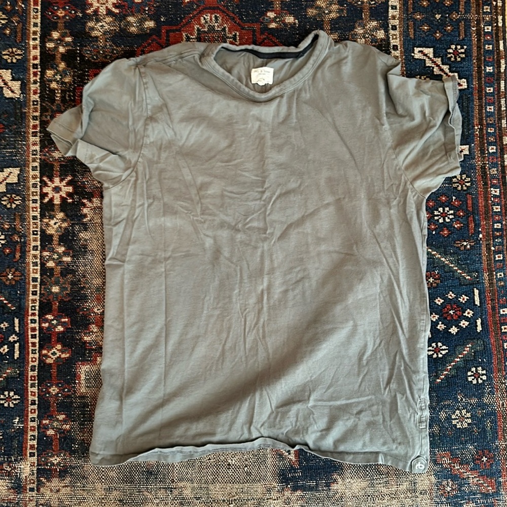 Rag and Bone tee XL fits like a L